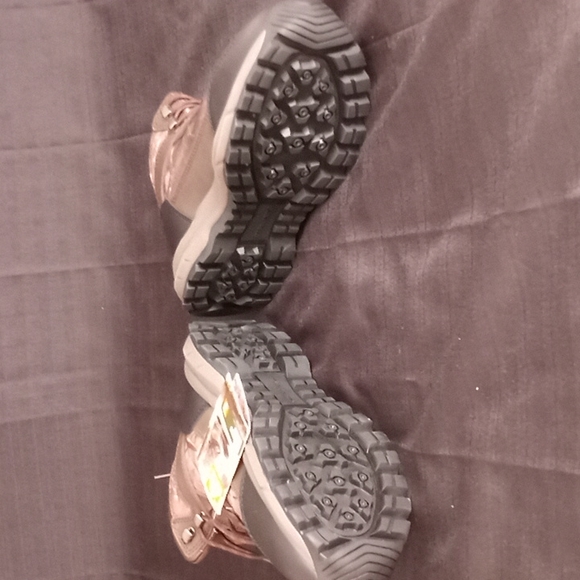 NWT Ozark Trail Waterproof 6" Hunting Boots Size 7 - Picture 4 of 6